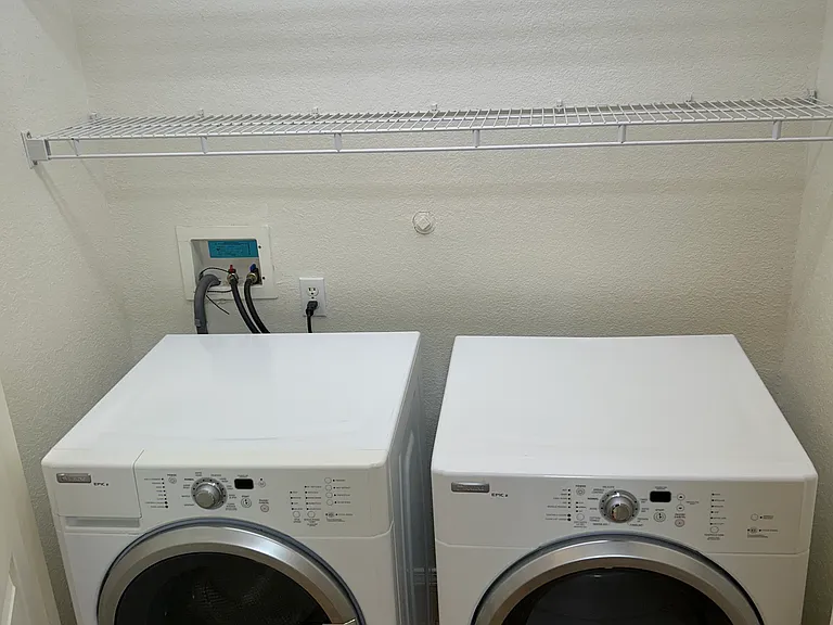 504 Sudderth Dr #9 — Photo 8