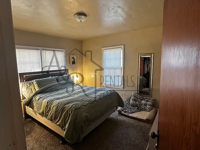 602 N Walnut St — Photo 7