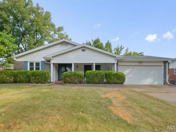 2525 Wedgwood Dr W, Florissant, MO 63033