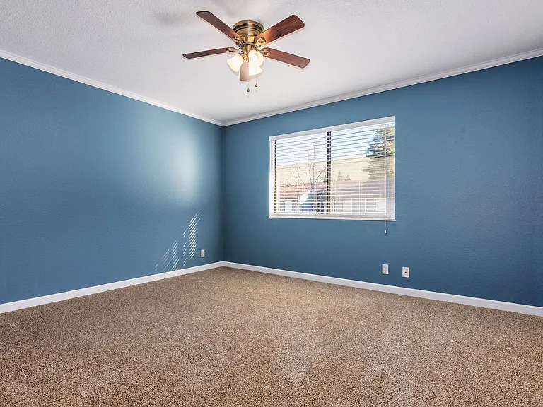 900 Cambridge Dr #138 — Photo 16