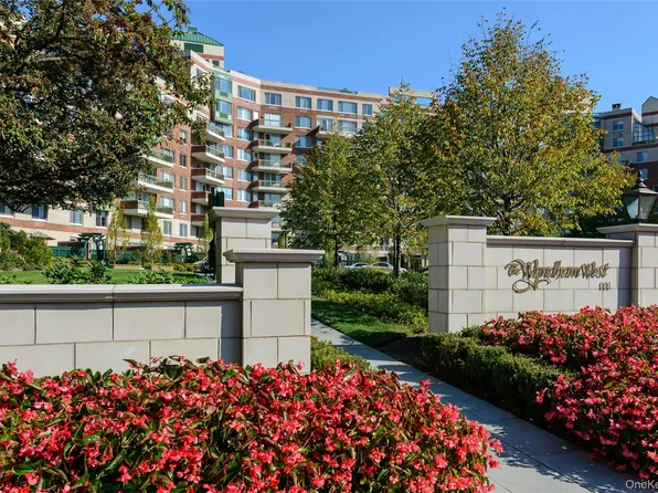 111 Cherry Valley Avenue #304, Garden City, NY 11530