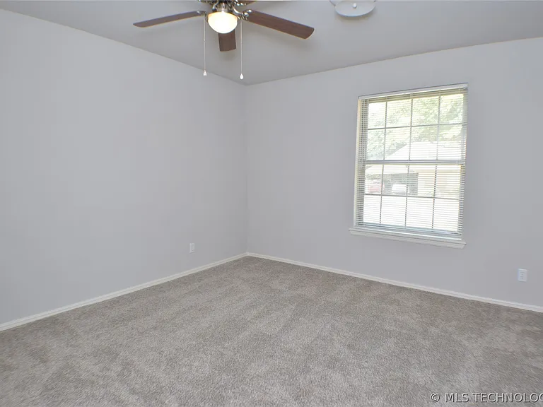 4711 S Fulton Pl — Photo 8