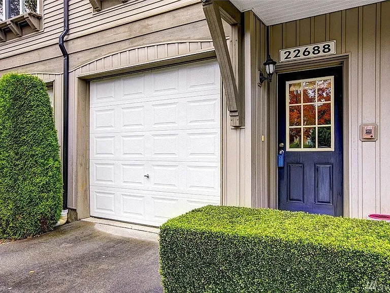 22688 NE Alder Crest Ln — Photo 2