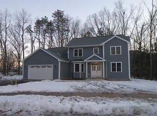 13 Fox Run, Easthampton, MA 01027
