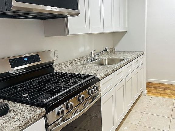 2nd image of 1122 E 57th St Floor 1