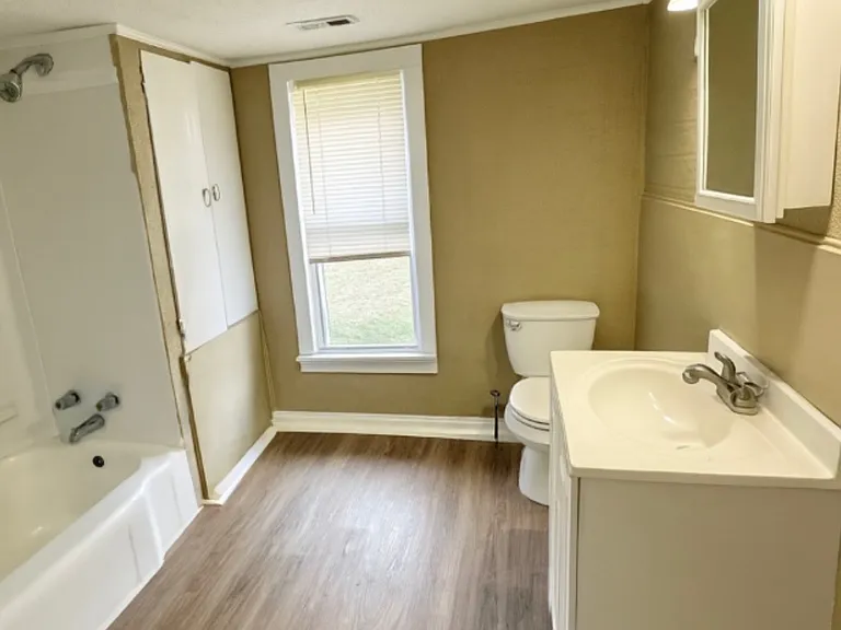 1213 Alabama Ave SW — Photo 6