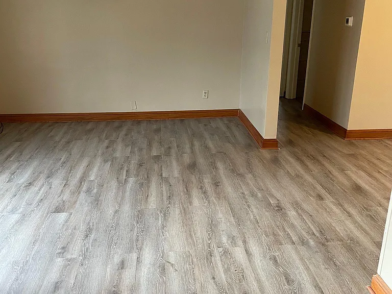 1540 Linden Ave — Photo 1