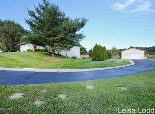 7995 Gator Trl NE, Rockford, MI 49341