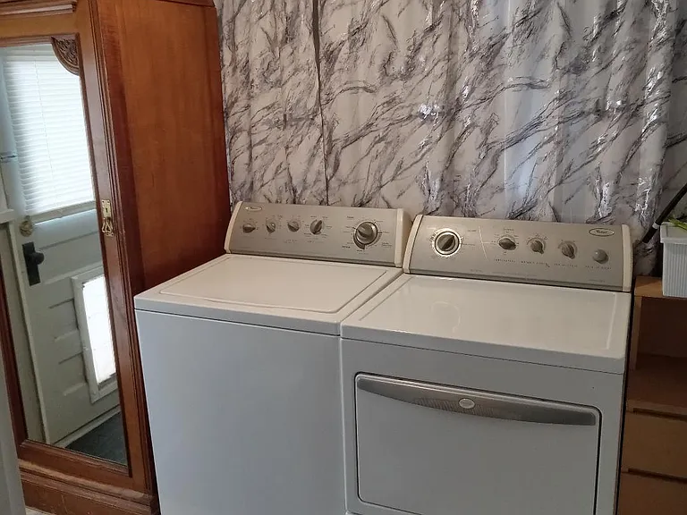 916 Gidding St #1 — Photo 15