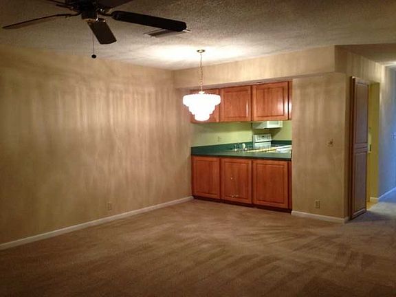 3rd image of 409 Sheoah Blvd APT 23
