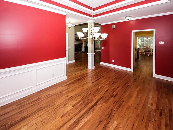 4th image of 221 Abernathy Way