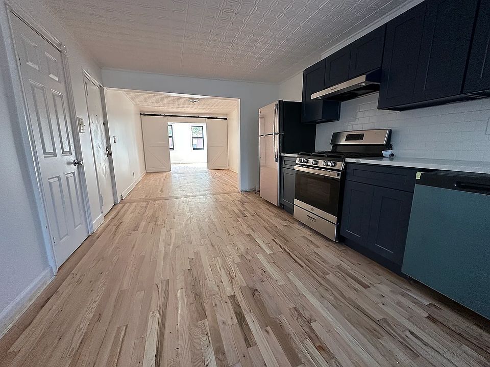 1st image of 177 Court St APT 2