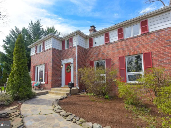 801 Enderby Dr, Alexandria, VA 22302