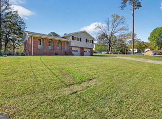 530 Oak Valley Dr, Riverdale, GA