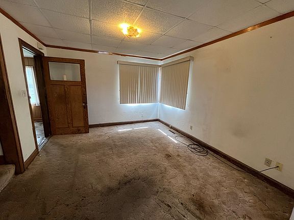 3rd image of 1517 Douglas Ave