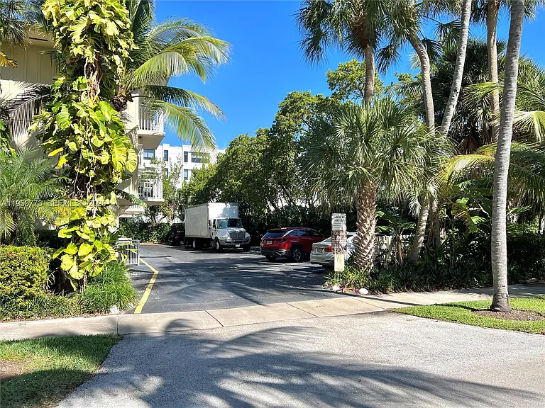 255 Sunrise Dr #308 — Photo 14