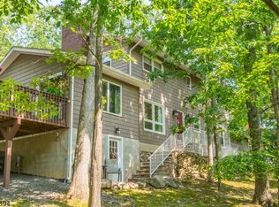 14 Woodmere Rd, Cedar Grove, NJ 07009