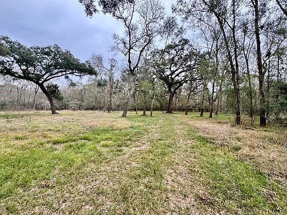 3rd image of 3747 County Road 611