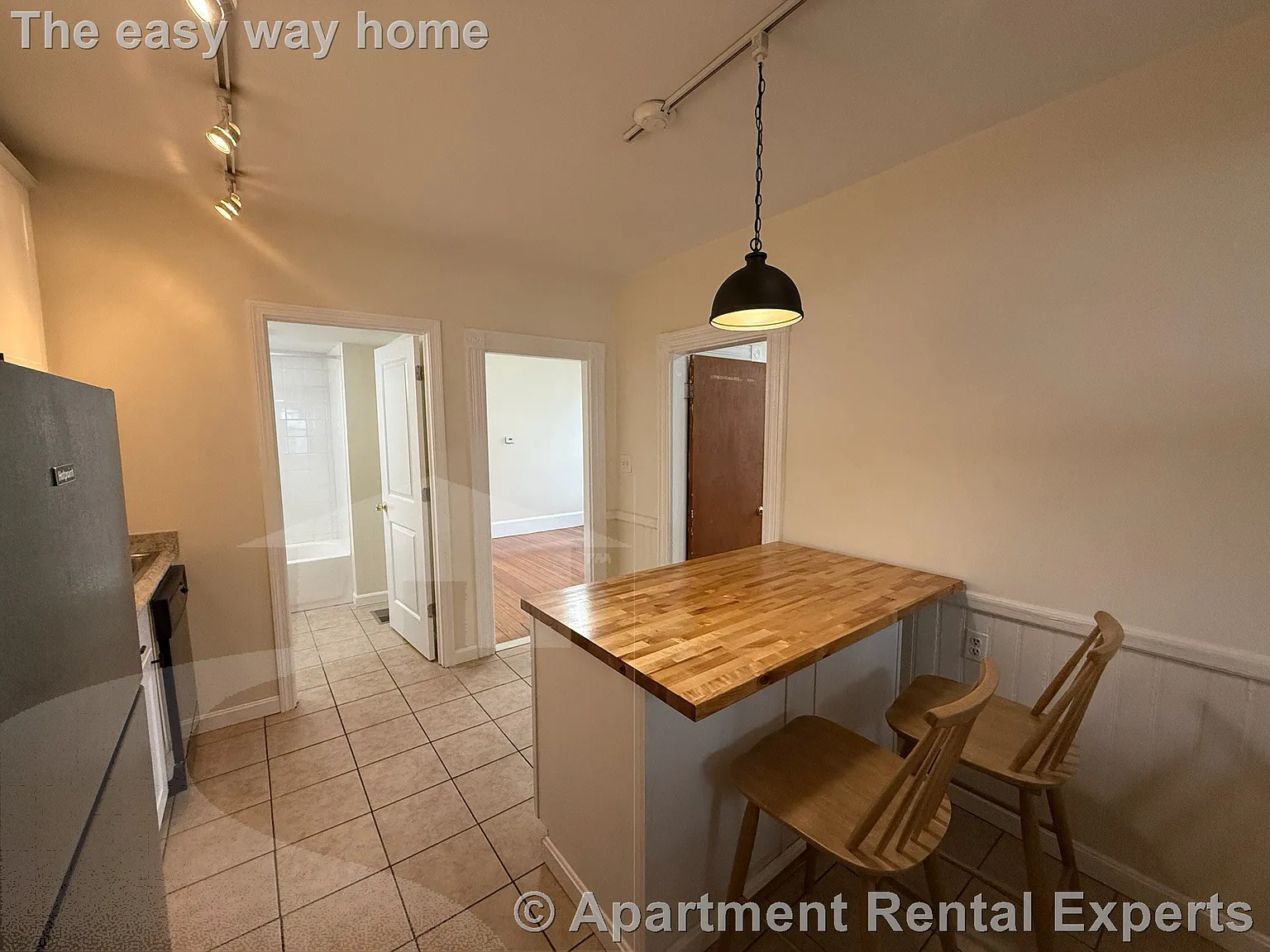255 Beacon St — Photo 2