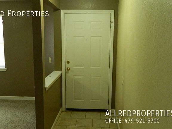2nd image of 819 S 28th St