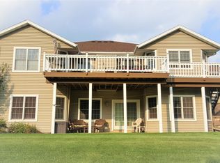 971 Tahoe Dr, Onalaska, WI 54650