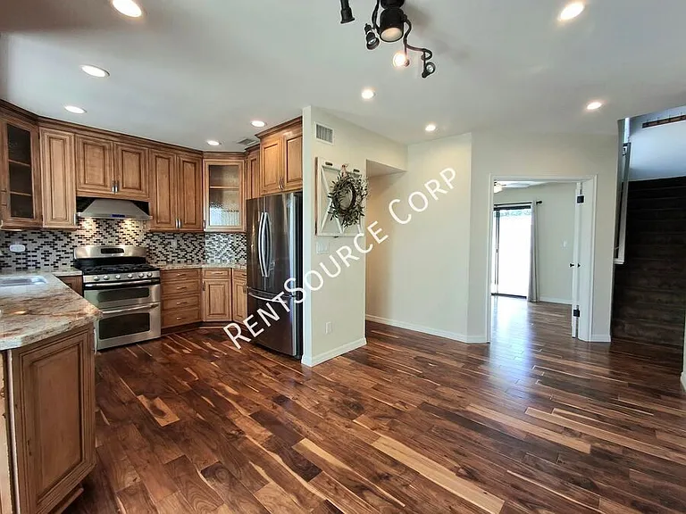 23902 Ranney House Ct — Photo 8