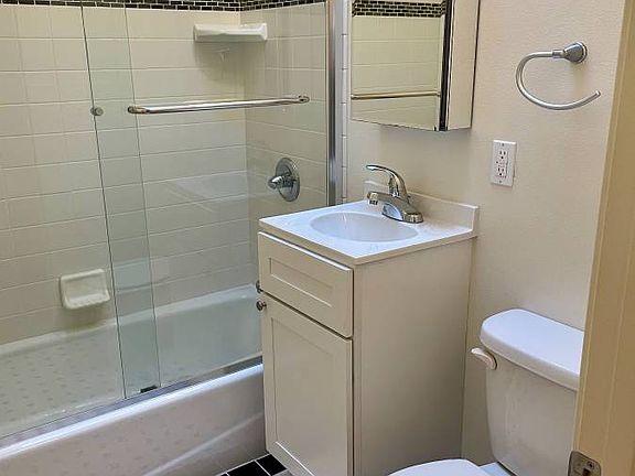 3rd image of 95 Heather Ave #19