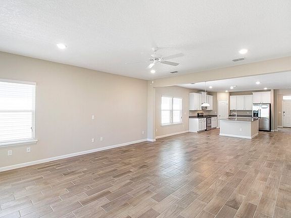 5th image of 3910 Arbor Mill Cir
