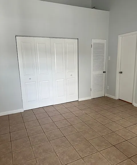 Armenia Gables Cir — Photo 25