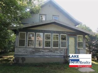 210 Fertile St, Hanlontown, IA 50444