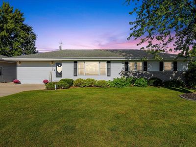 805 1st Ave W, Farley, IA, 52046