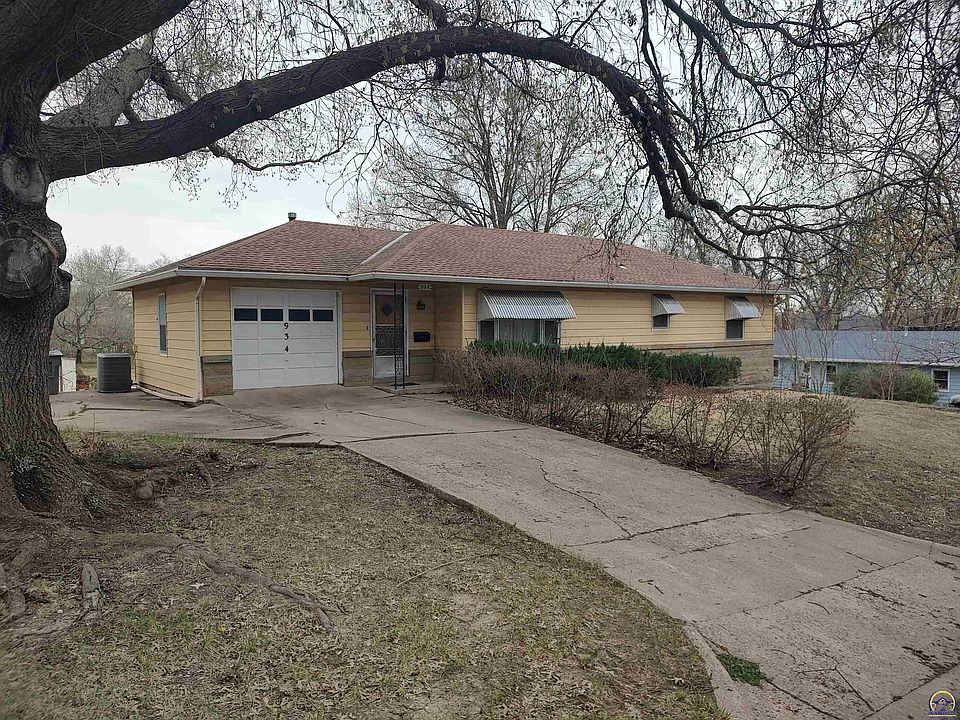 1st image of 934 Oxford Dr