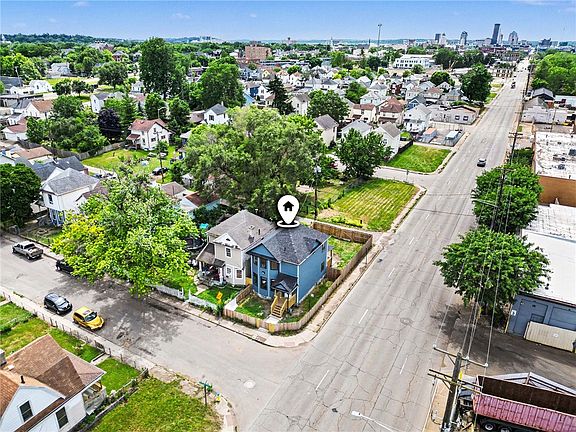 4th image of 67 Burlington Ave
