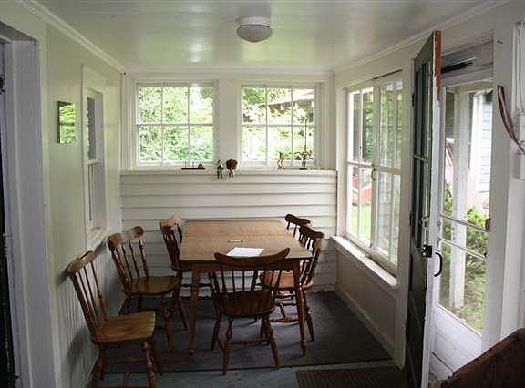 4th image of 44 ROWLANDS Lane
