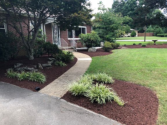 3rd image of 5425 Lynette Dr
