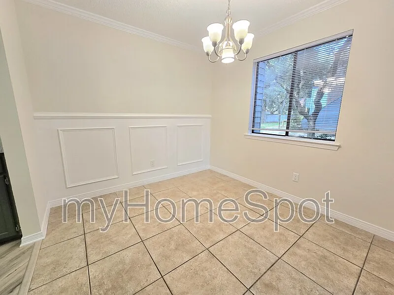 Oak Meadow Condo — Photo 4