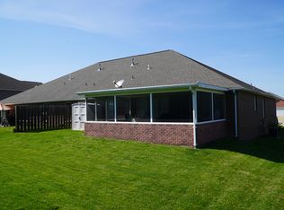 2817 Lynwood Hills Dr, Cape Girardeau, MO 63701