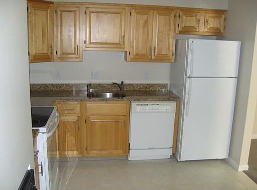 2nd image of 425 Woburn St APT 35