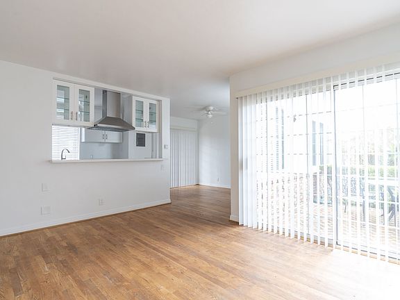 5th image of 6640 W 86th Pl #6662