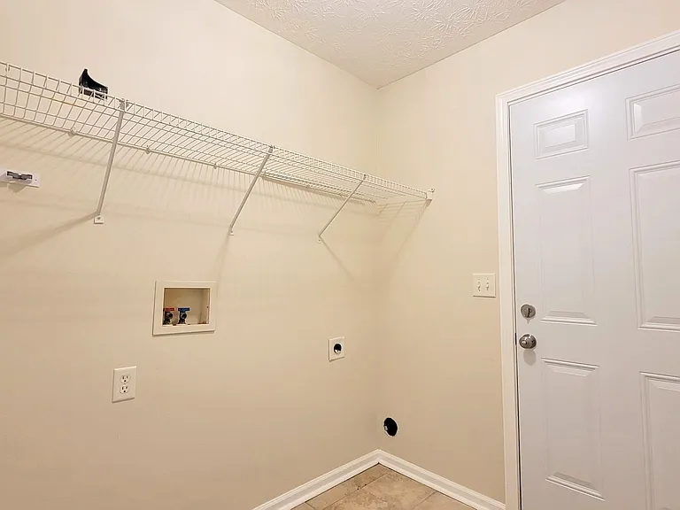 11 Running Bear Dr — Photo 14