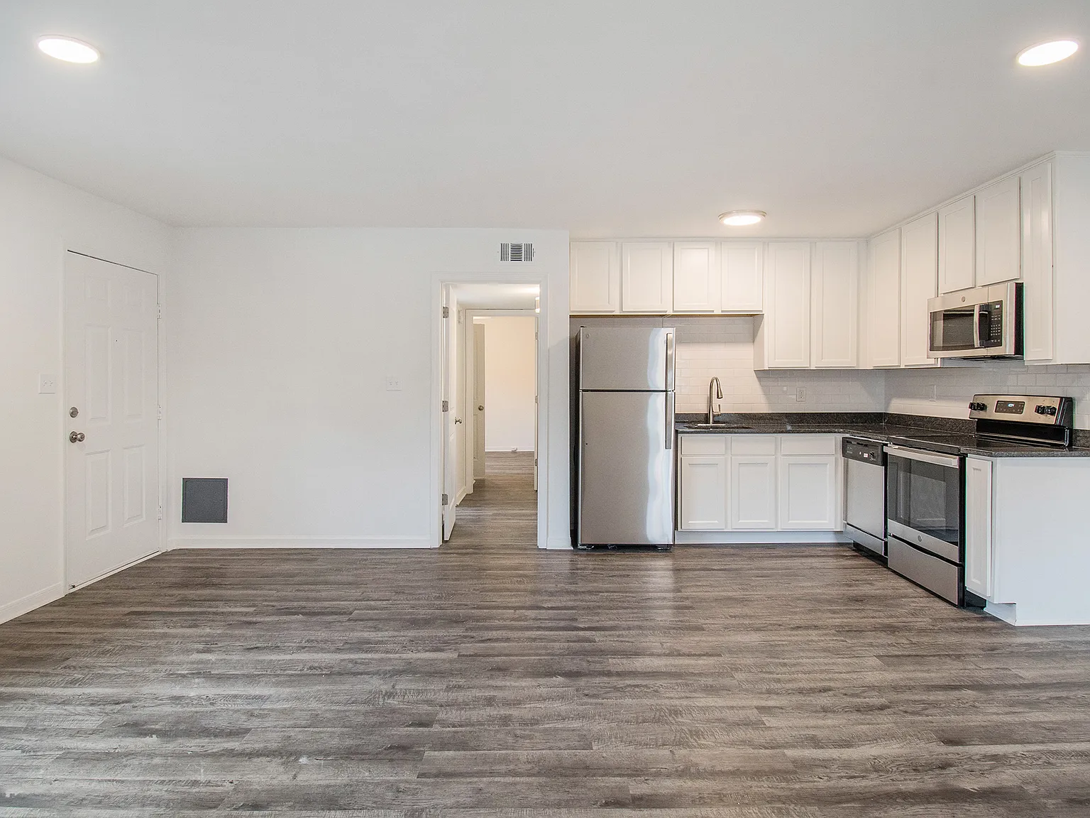 Greendale Apartments — Photo 3