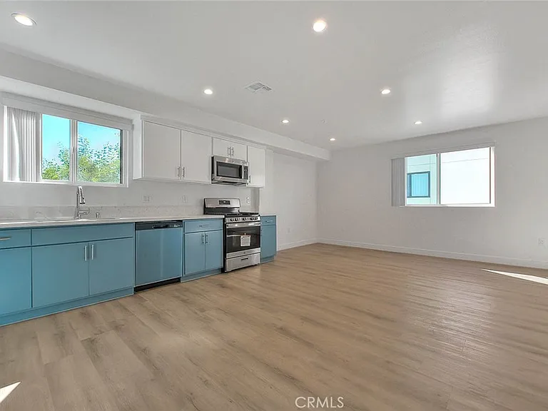 5852 Vineland Ave #5852-2 — Photo 26