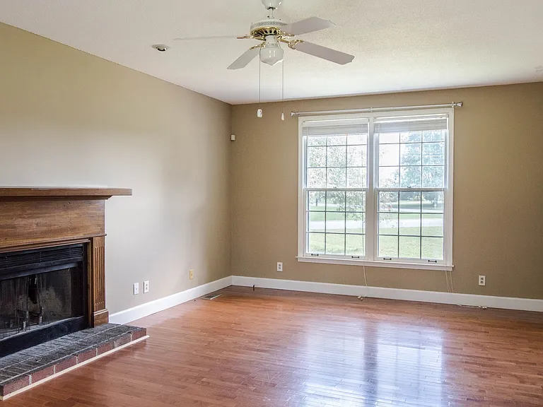 3359 Mallard Dr — Photo 3