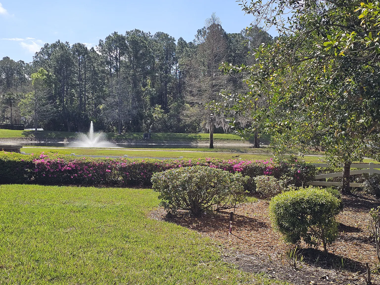 3 bed, 1250 sqft, $1,850 — Photo 2