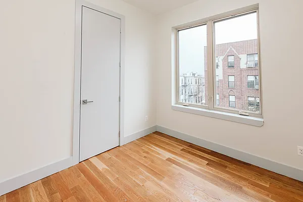 Rented by Nooklyn NYC LLC | media 21