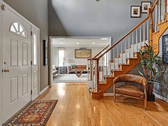 5th image of 6555 Berrywood Dr