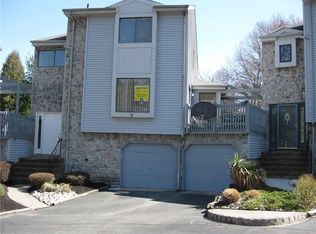 21 Firethorn Ct, East Brunswick, NJ