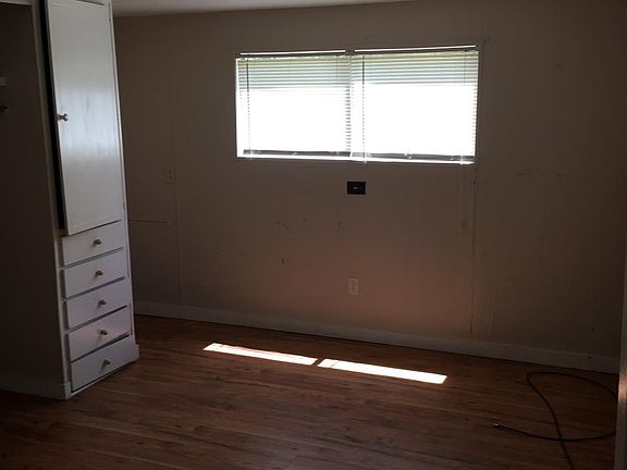 4th image of 2805 Bernice St