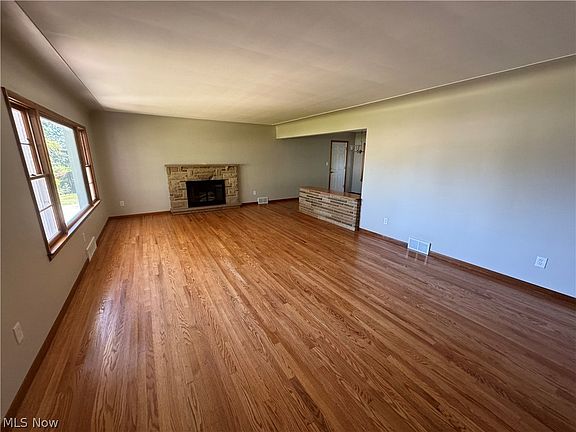 2nd image of 4245 Elmwood Ave
