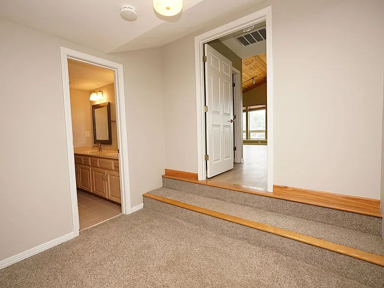 27 Old Ferry Rd — Photo 37